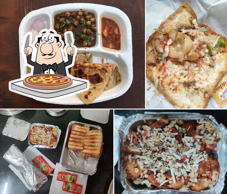Try out pizza at Street King