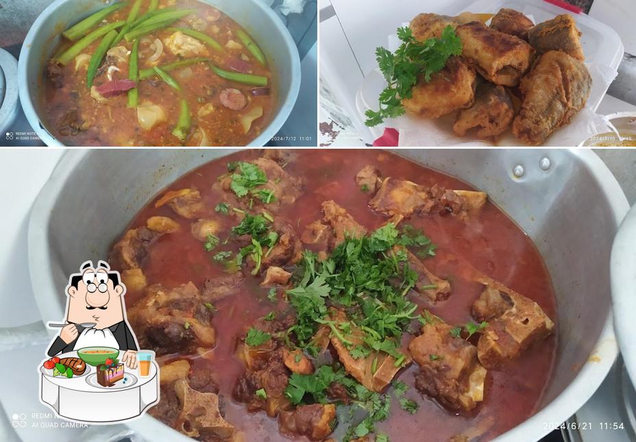 Sopa quente e azeda picante chinesa em Bar e Restaurante da Família