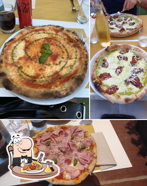 Ordina una pizza a Pizzeria Riccetto