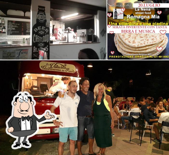 La foto di interni e cibo da La Nena