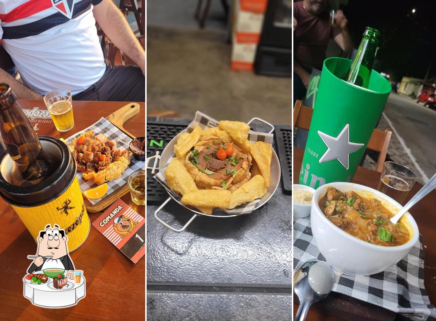 Sopa quente e azeda picante chinesa em BAR DO BETÃO