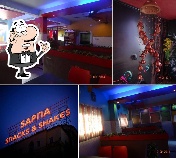Sapna Snacks & Shakes