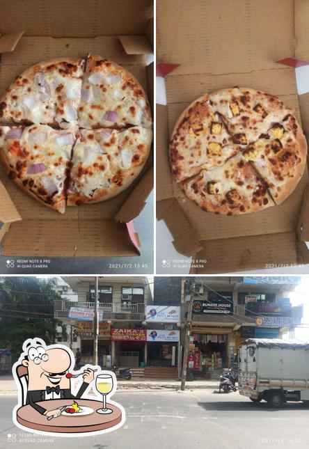 Among various things one can find food and exterior at The Pizza bucket