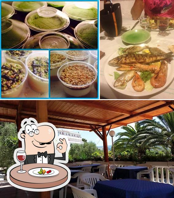 La cibo e interni del ristorante