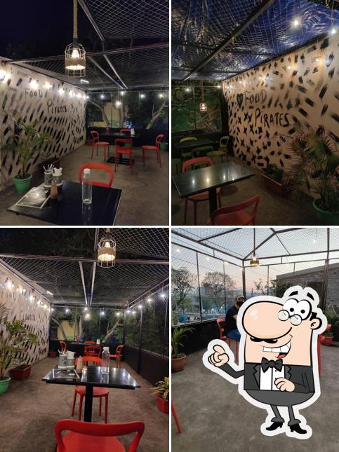 The interior of Food Pirate