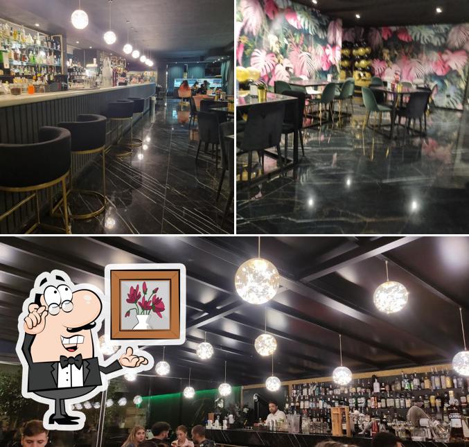 Siediti a un tavolo di Noah Lounge Bar