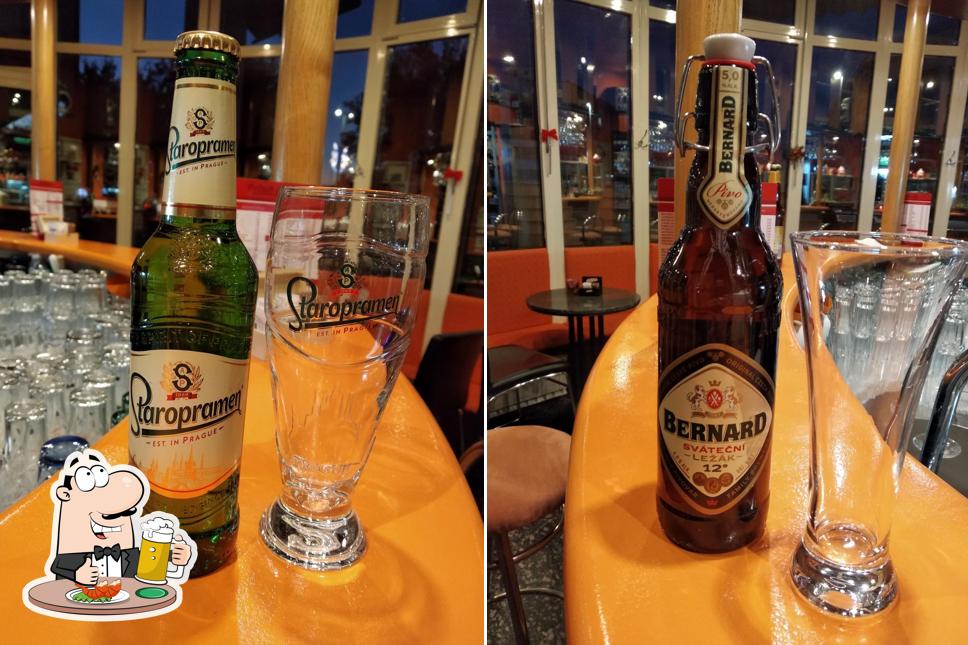 Puoi goderti un rinfrescante bicchiere di birra chiara o scura