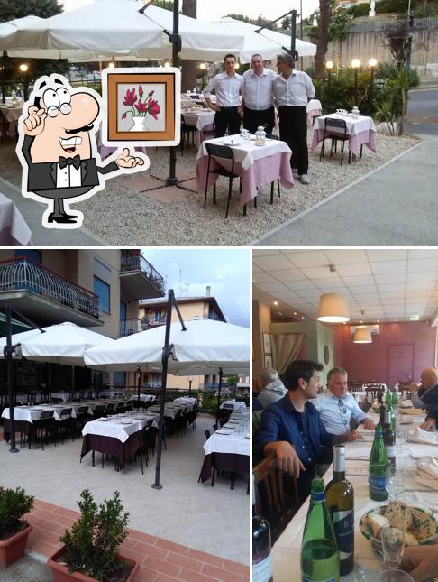 Siediti a un tavolo di SA RENA BIANCA