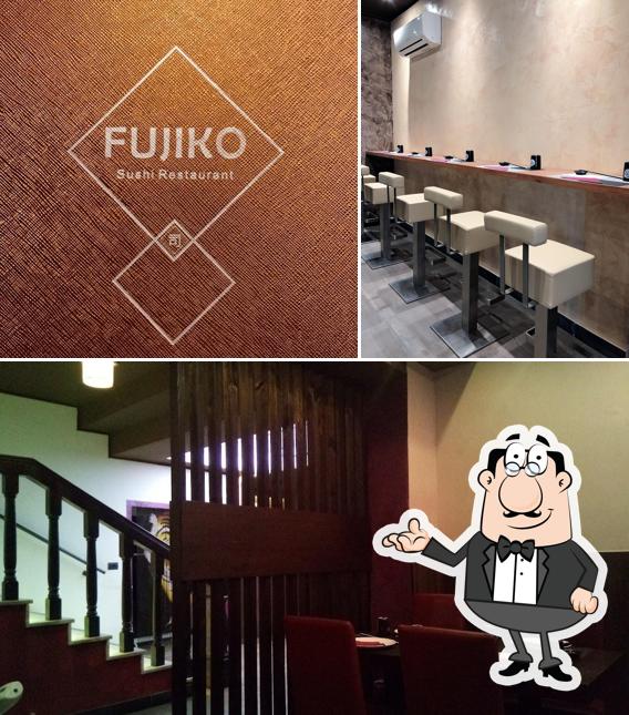 Siediti a un tavolo di Fujiko