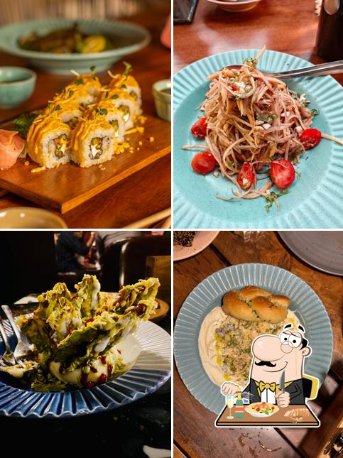 Pad thai at Coco Loco