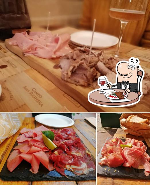 Enoteca Sfuso serve pasti a base di carne