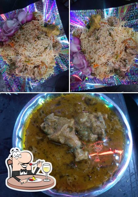 Food at Sabri hotal Moradabadi chikan biryani