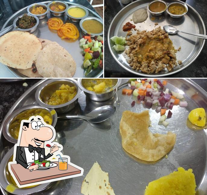 Food at Chamunda Purohit Dining Hall