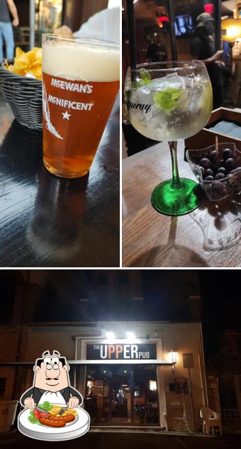 La foto della cibo e interni di THE UPPER PUB