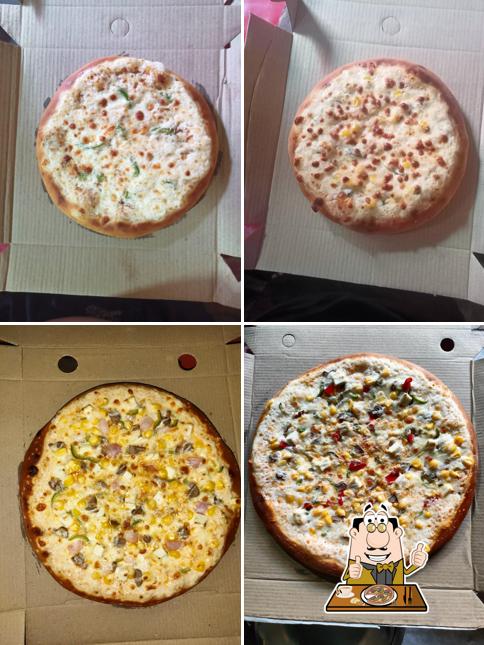 Order pizza at Galaxy Pizza Hub