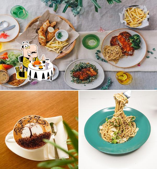 Food at C'est La Vie