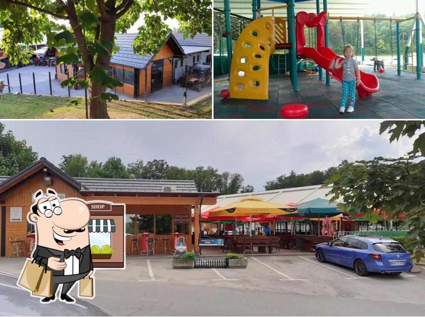 La esterno e area giochi del ristorante