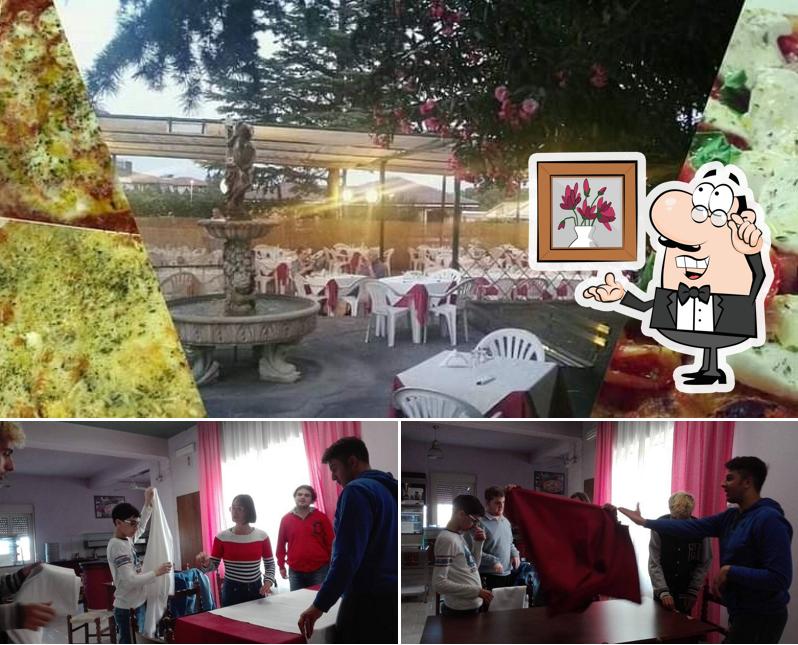 Siediti a un tavolo di Pizzeria All the night