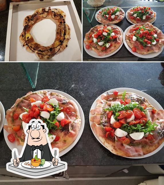 Cibo al Pizzeria Alla Rotonda
