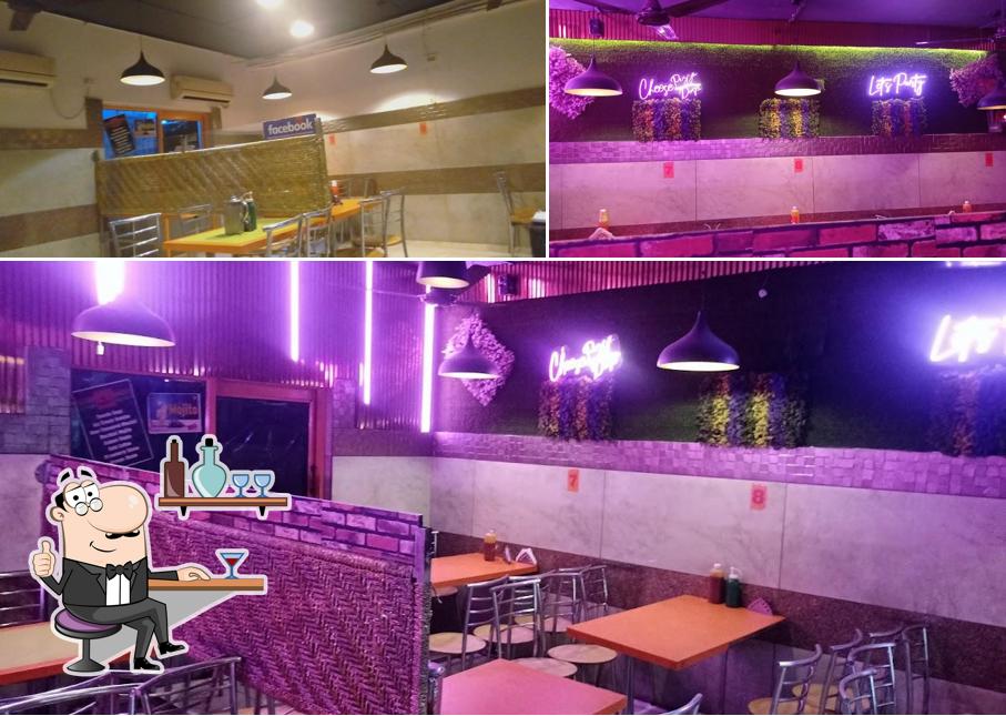 The picture of Vineet Restaurant डोसे वाले’s interior and dining table