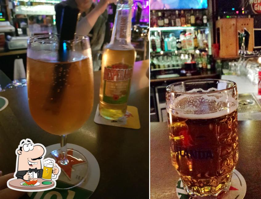 Puoi goderti un rinfrescante bicchiere di birra chiara o scura