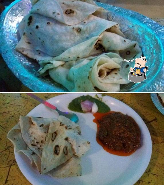 Food at Chilli'z Restro