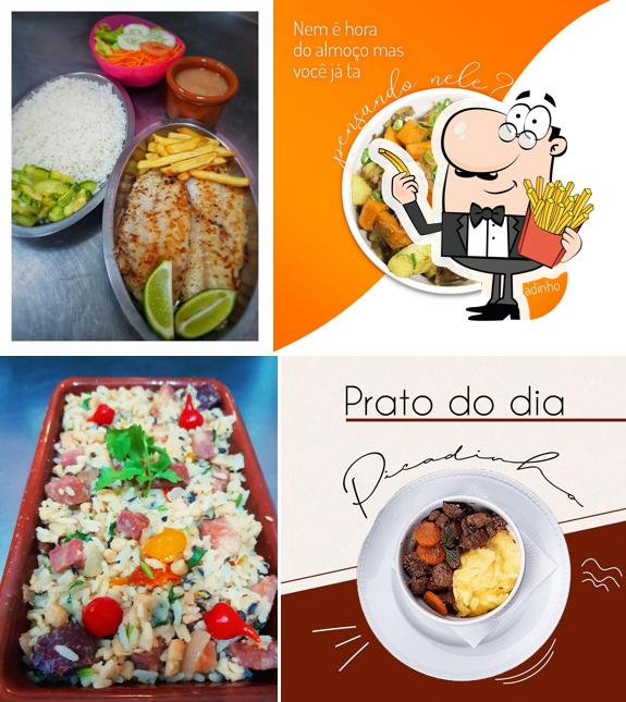 Peça batatas fritas no Família Molina Restaurante E Empório