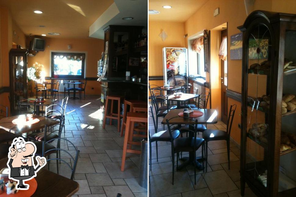 Dai un'occhiata agli interni di Cafe Sarriod