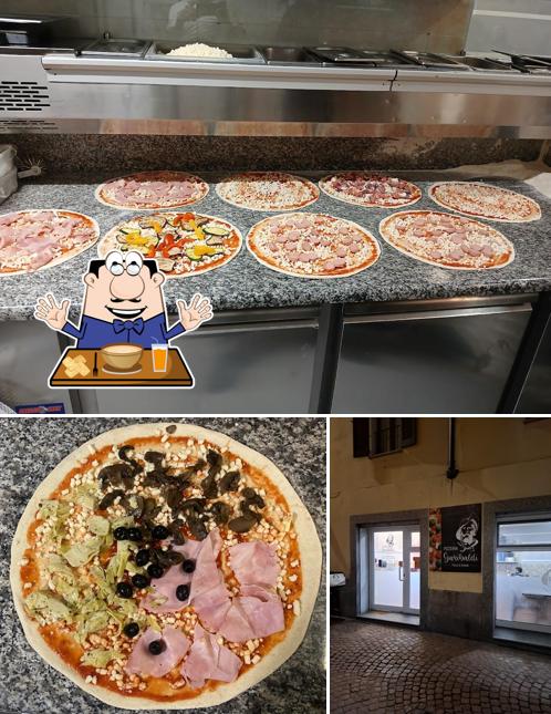 La immagine della cibo e interni di Pizzeria Garibaldi