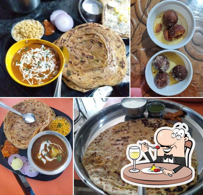 Food at Kakke Da Paratha