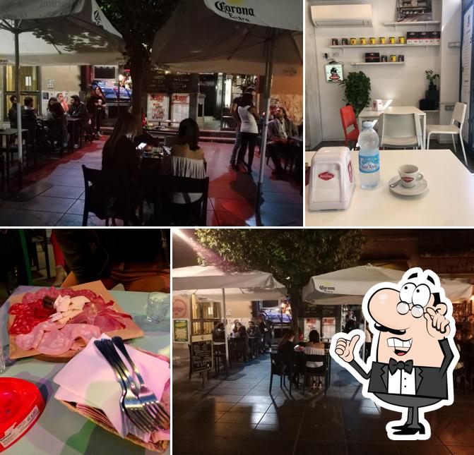 Siediti a un tavolo di Pigneto Cafe' & Spirits