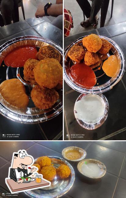 Food at MR. Momos
