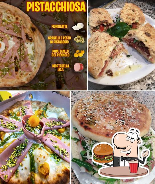PIZZERIA MEZZALUNA