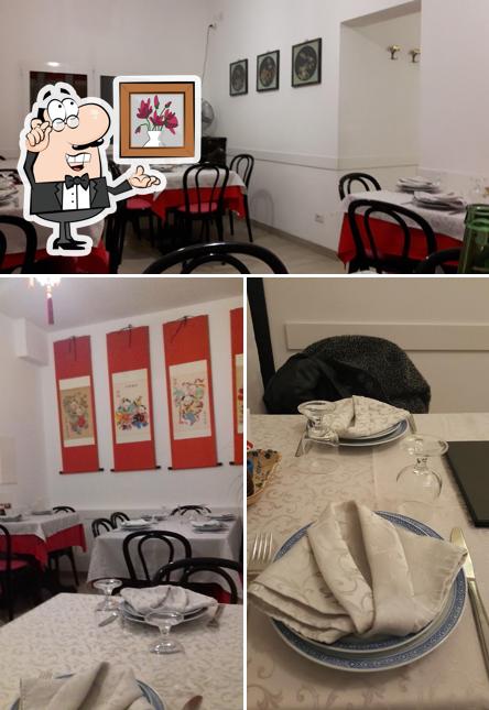 Siediti a un tavolo di Ristorante Alba D'Oriente Di Chen Xiaohua