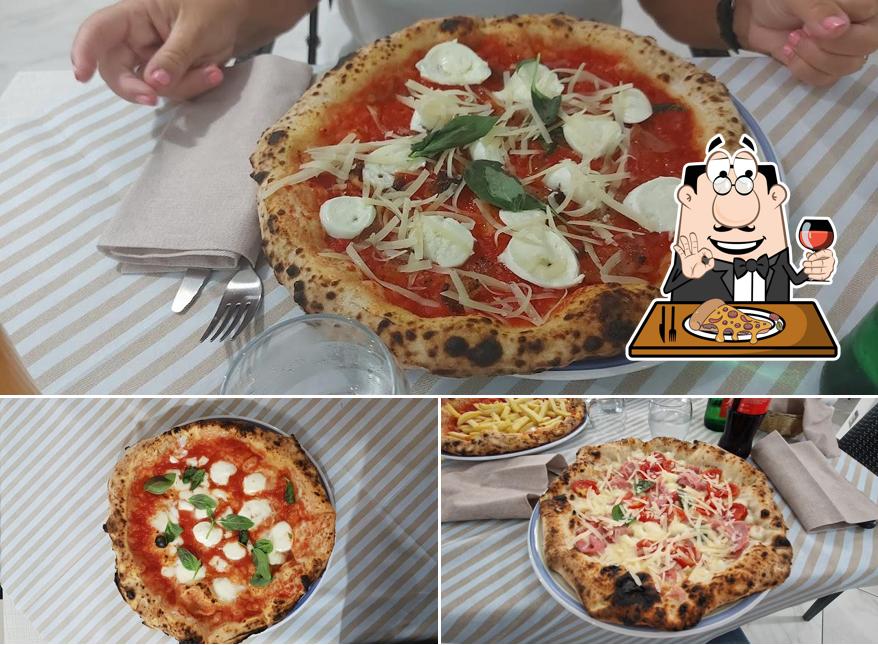 Prova una pizza a Mareluna Ristorante Pizzeria Drinks