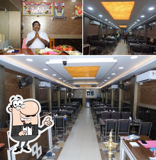 Check out how Chidambaram New Moorthy Cafe looks inside