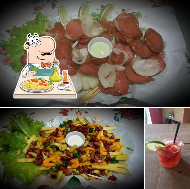 Entre diversos coisas, comida e álcool podem ser encontrados no Espaço Bugiganga Bar