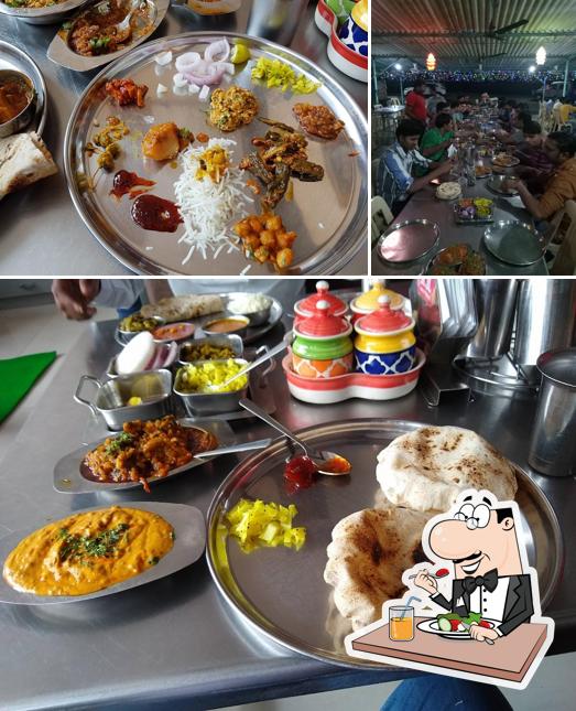 Meals at Giriraj Kathiyawadi Bhojanalay