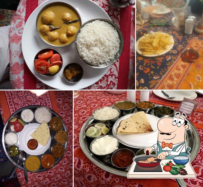 Chicken curry at Tara Niwas