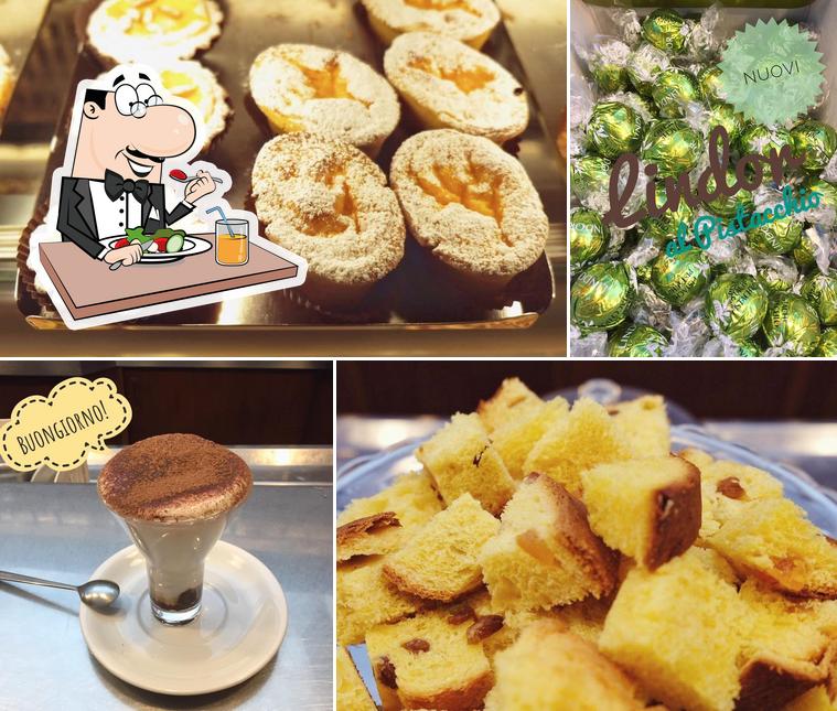 Cibo al Bar Pasticceria Arlecchino Carrara