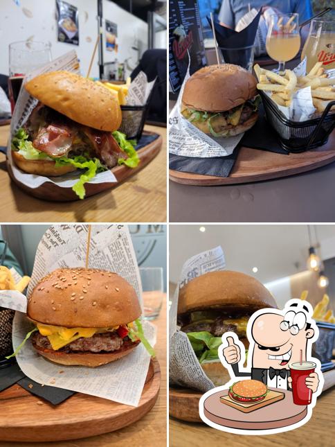 Prenditi un hamburger a Burger Bar Mundič