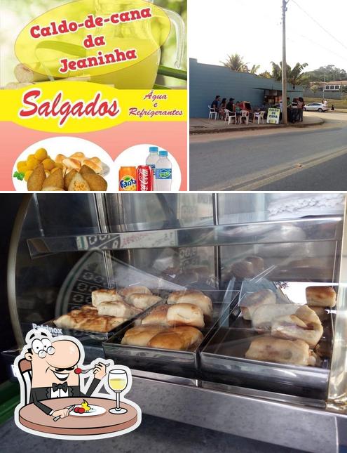 Esta é a imagem apresentando comida e interior a Caldo de Cana da Jeaninha