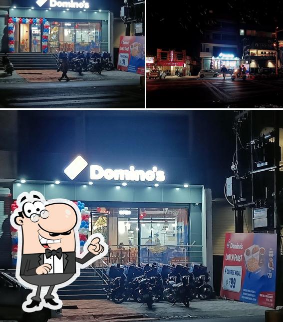 The exterior of Domino's Pizza Maktulpuri, Roorkee