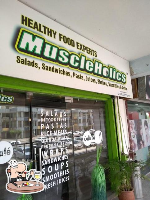 Meals at MuscleHolics, The Healthy Food Café