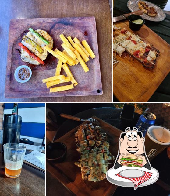 Clube sanduíches em Guapa Asado y Bar