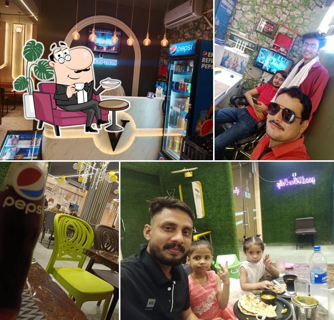 Vaishnavi Cafe & Restaurant
