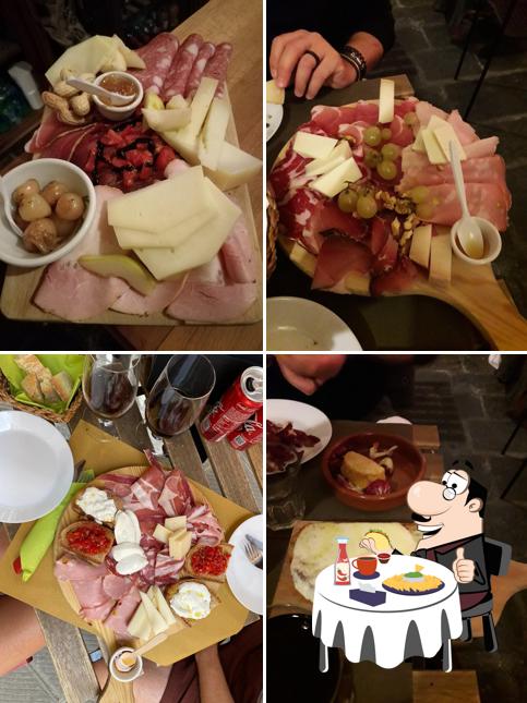 Piatto di formaggi al Enoteca Vicolo Divino