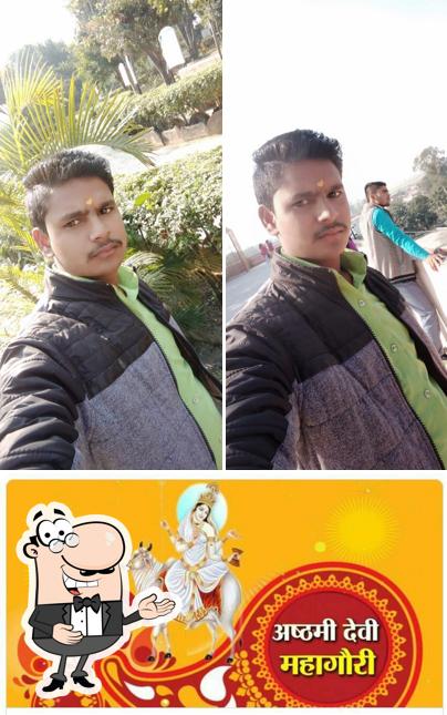 See this picture of 7 Eleven Food Court