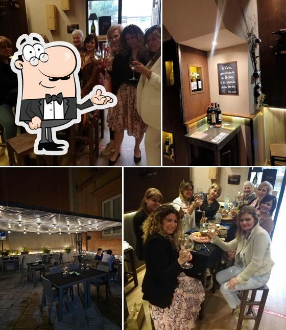 Siediti a un tavolo di Enoteca De Goth