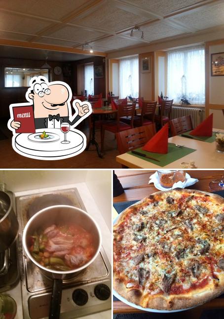 La cibo e interni del ristorante